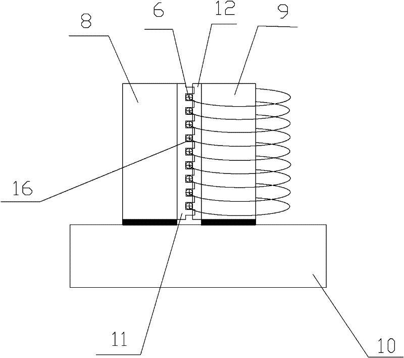 Optical fiber sensing device based on optical fiber bending deformation