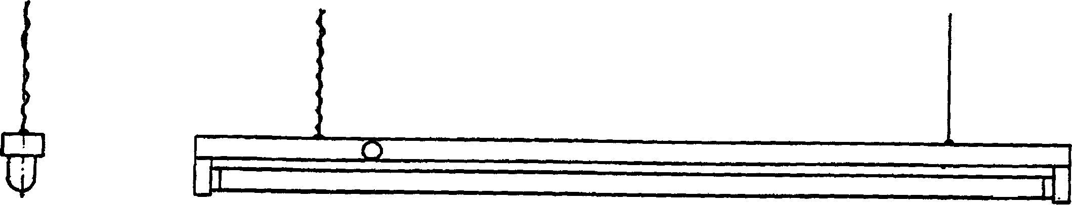 Variable angle reflecting straight-tube fluorescent lamp