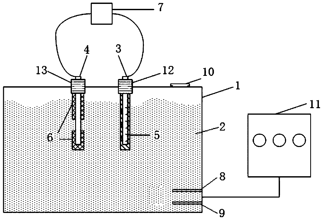 Galvanic corrosion simulation test device and method for composite steel bar coating and core material