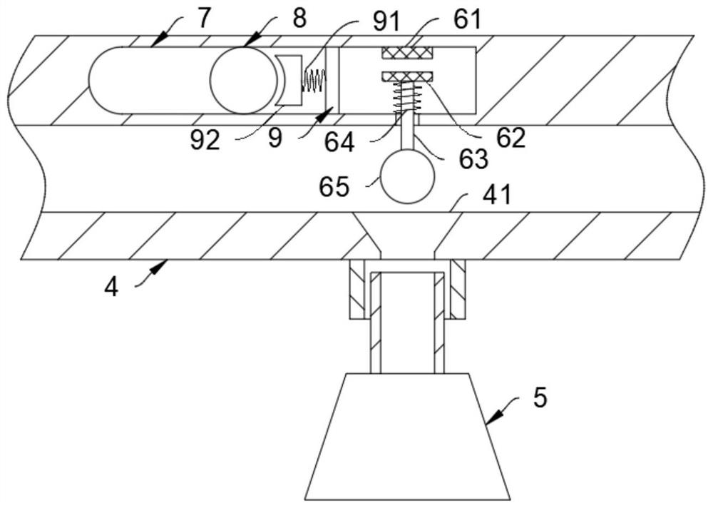 Plant protection unmanned aerial vehicle capable of spraying uniformly and using method thereof