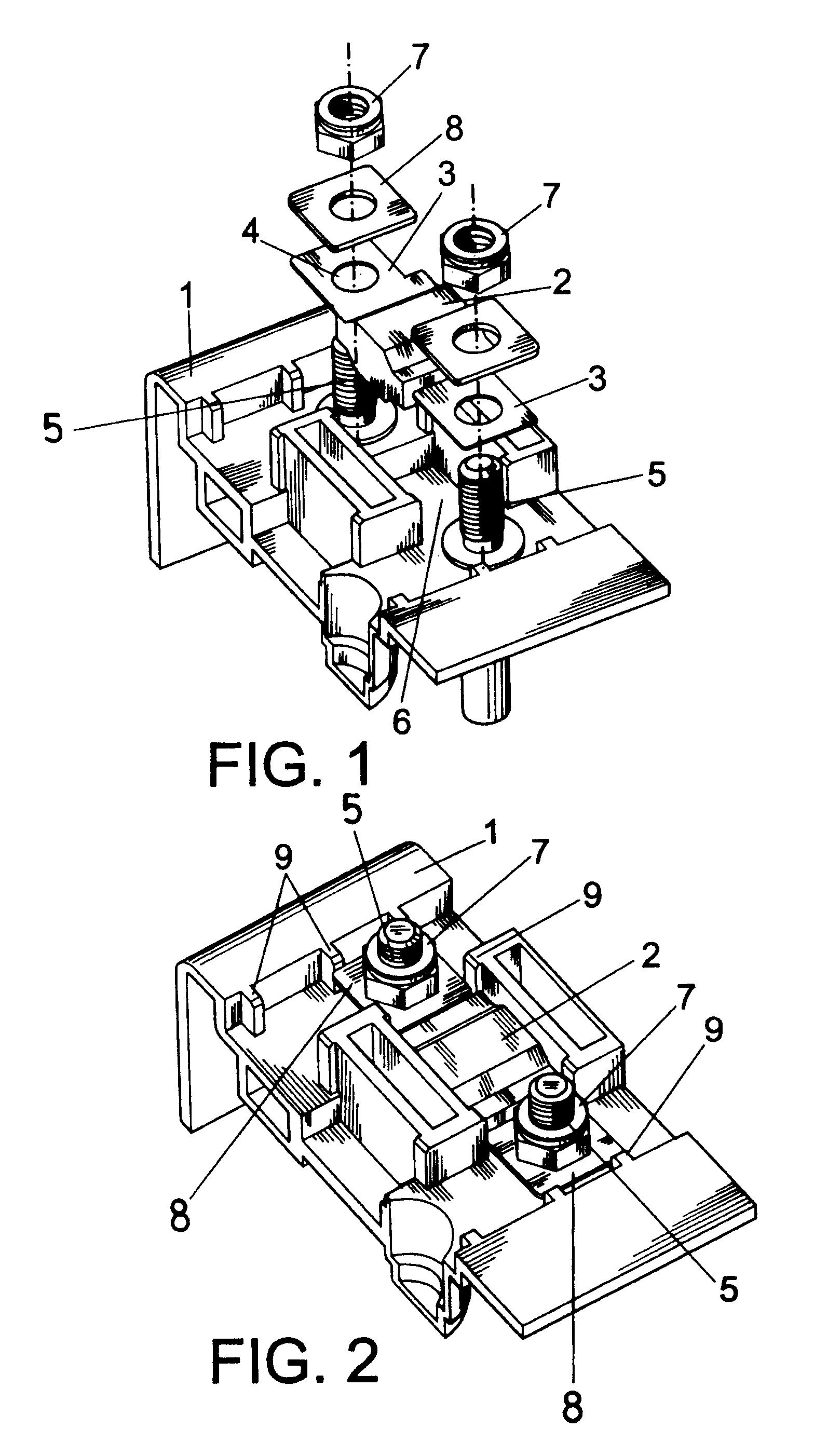 Mounting device for laminated fuses