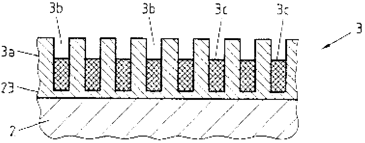 Method and device for producing a highly selectively absorbing coating on a solar absorber component, and solar absorber having such a coating