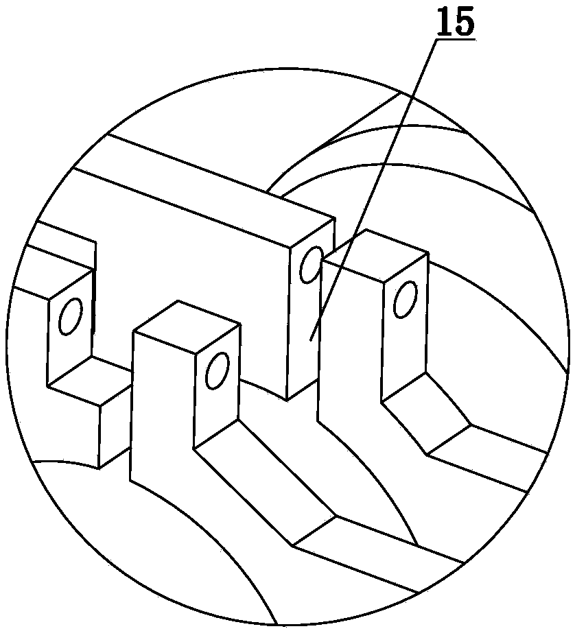 Aluminum foil tape traction device for compound machine