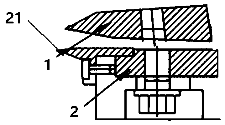 Feeding system for pulverizer