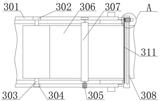 A scratch-resistant packaging structure for aluminum-plastic panel production