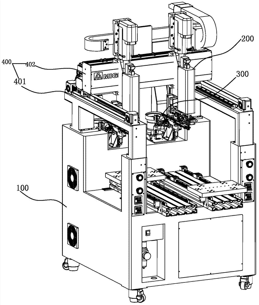 Thin nut implanting machine and nut implanting method thereof