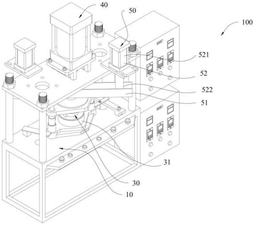 Formed and cut-off horn vibrating piece manufacturing device and manufacturing method thereof