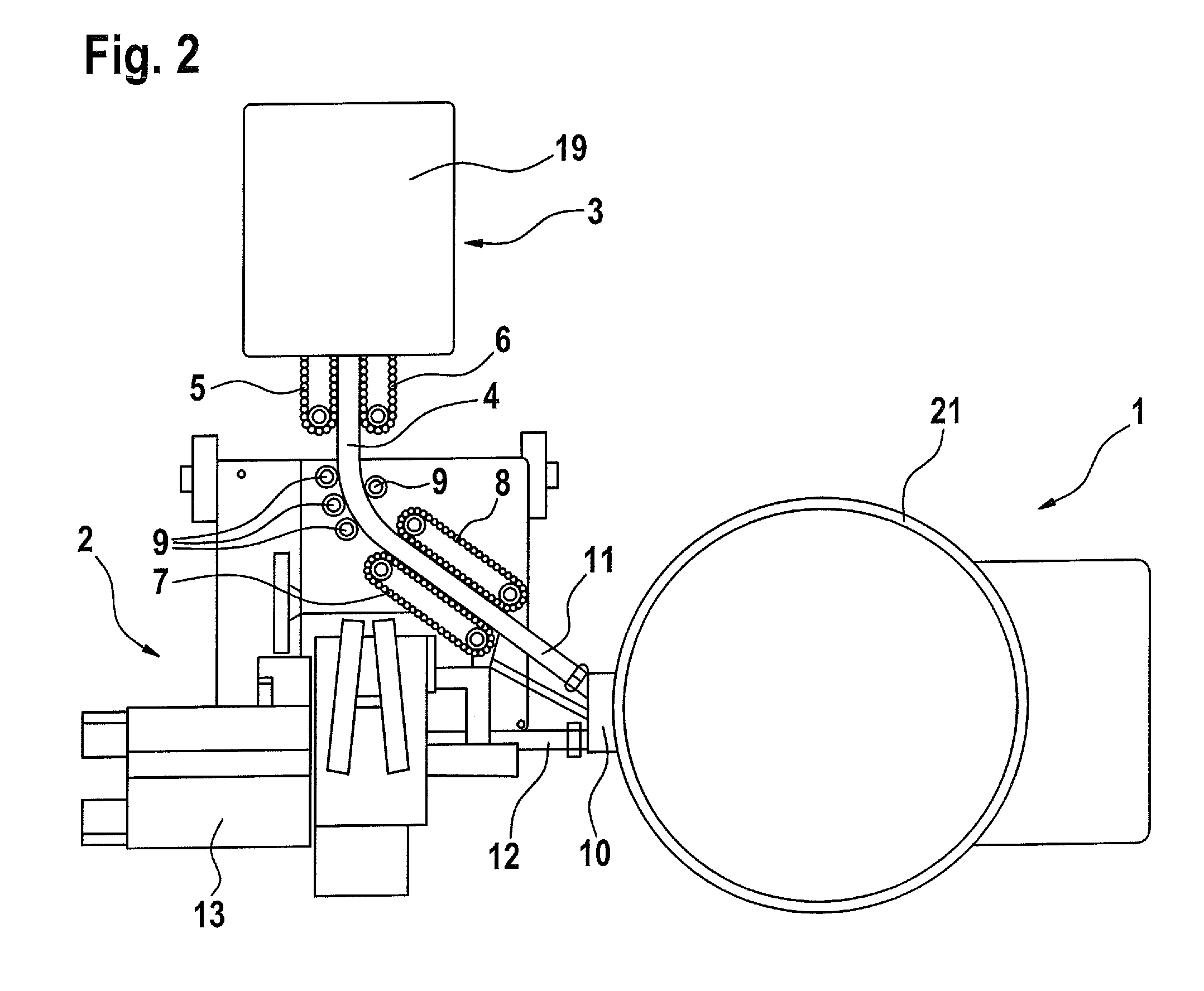 Device for filling packing wrappers with stuffing