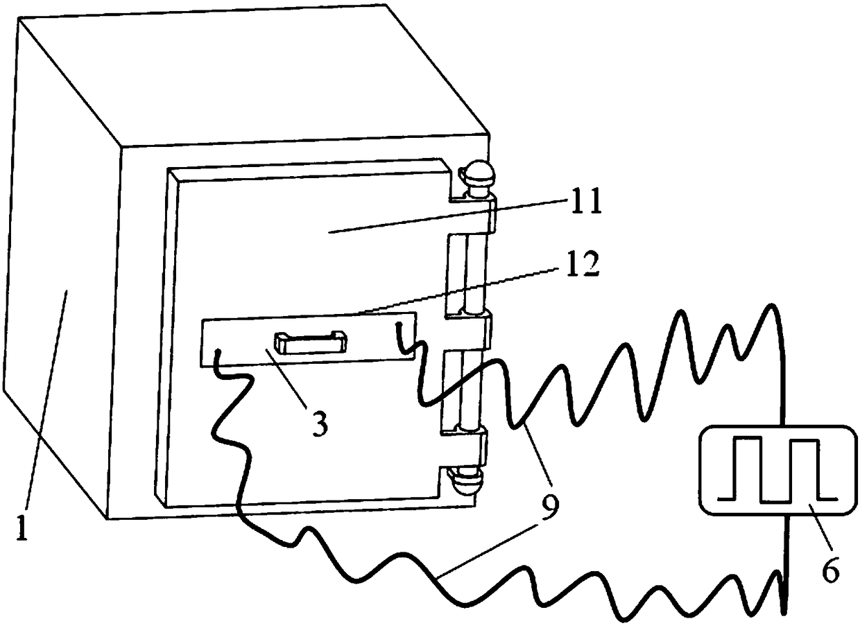 Device for assisting solid solution heat treatment of metal component through pulse current