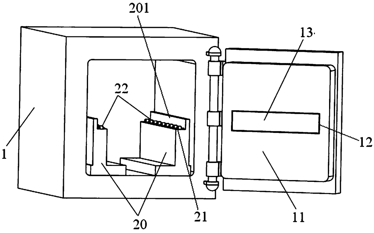 Device for assisting solid solution heat treatment of metal component through pulse current