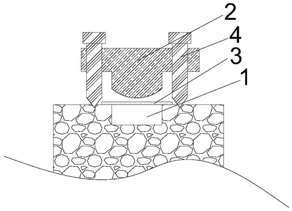 Sealing device for leakage channel