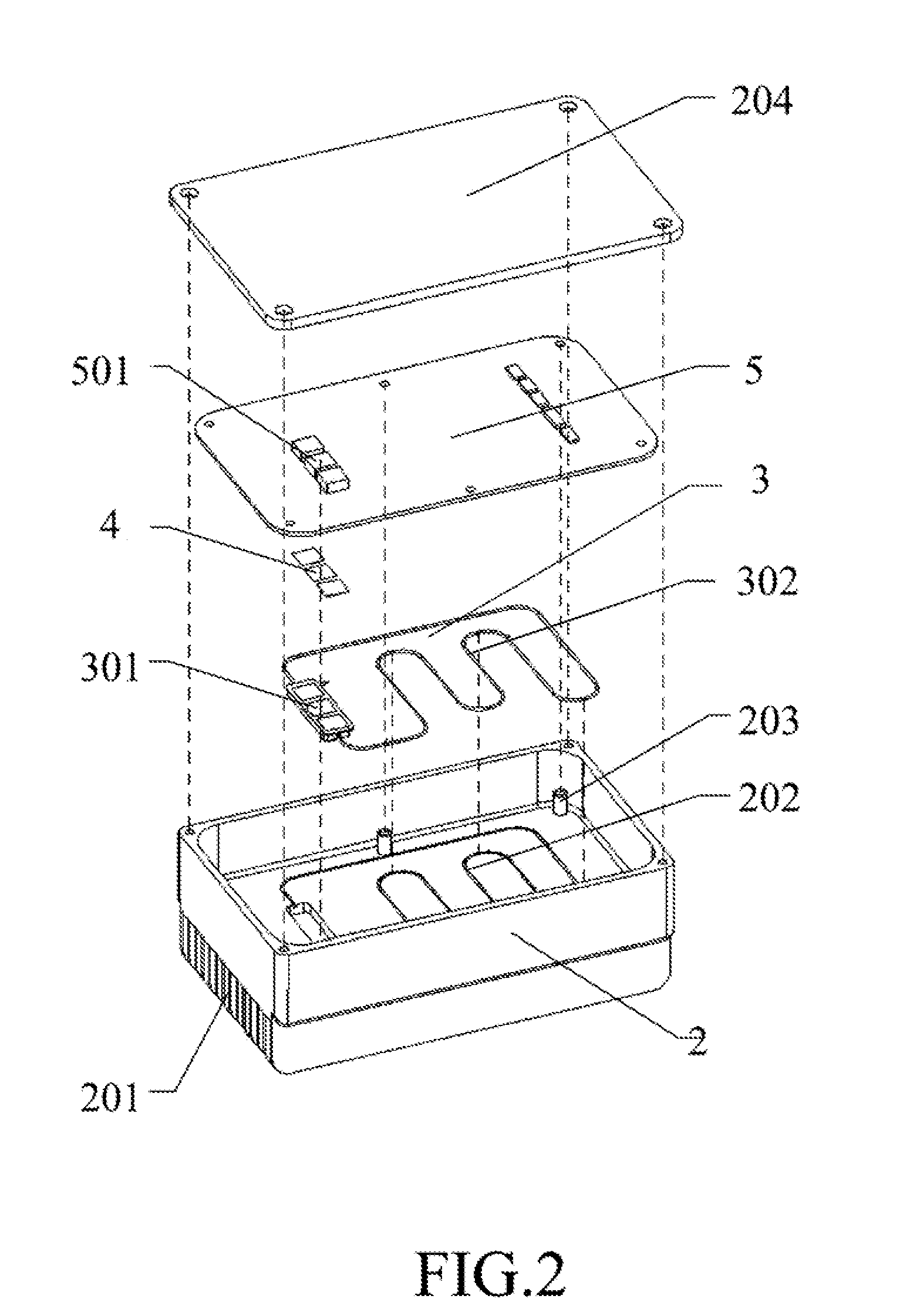 Heat dissipating cavity of looped heat pipe