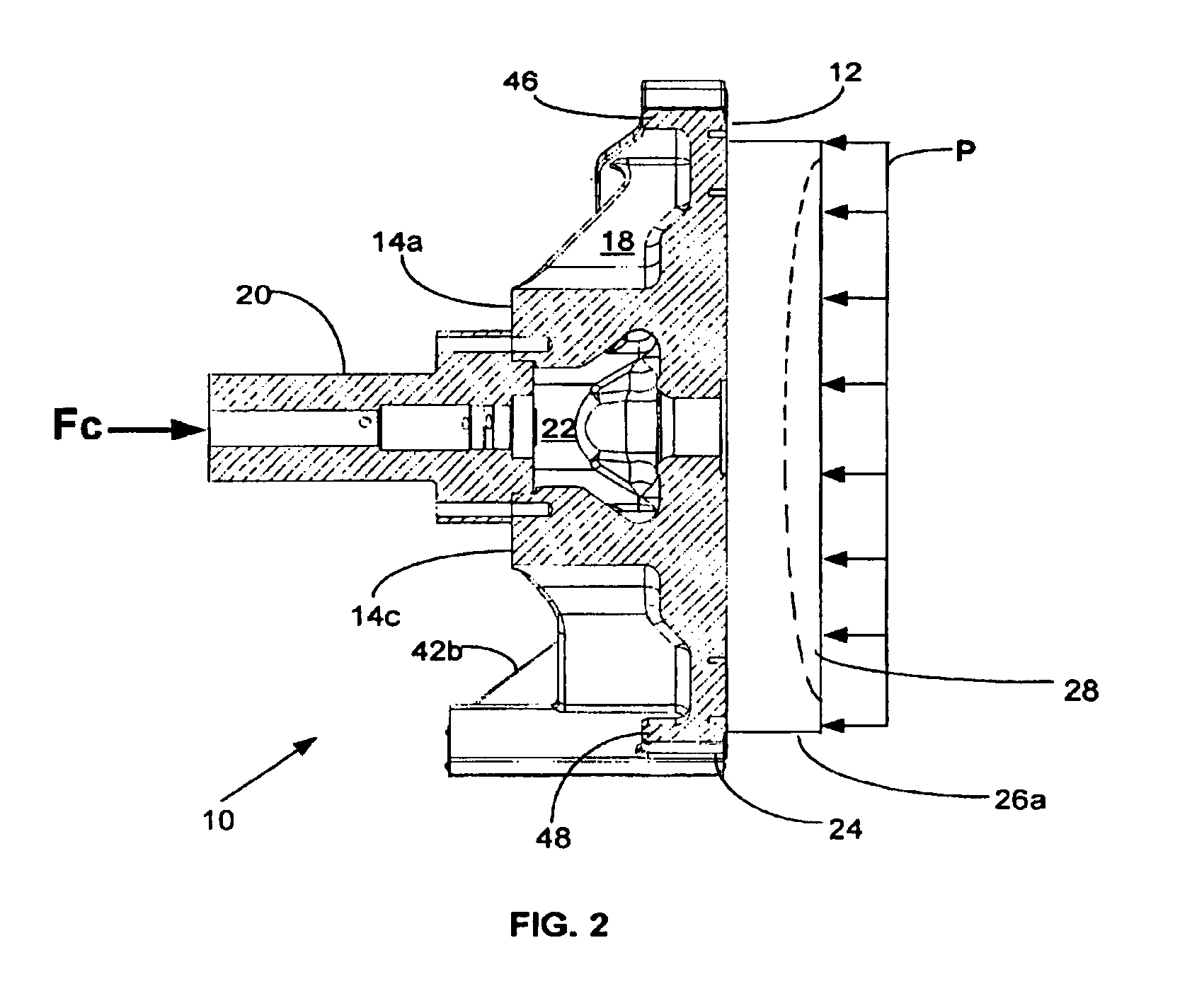 Injection molding machine having a platen for uniform distribution of clamping forces