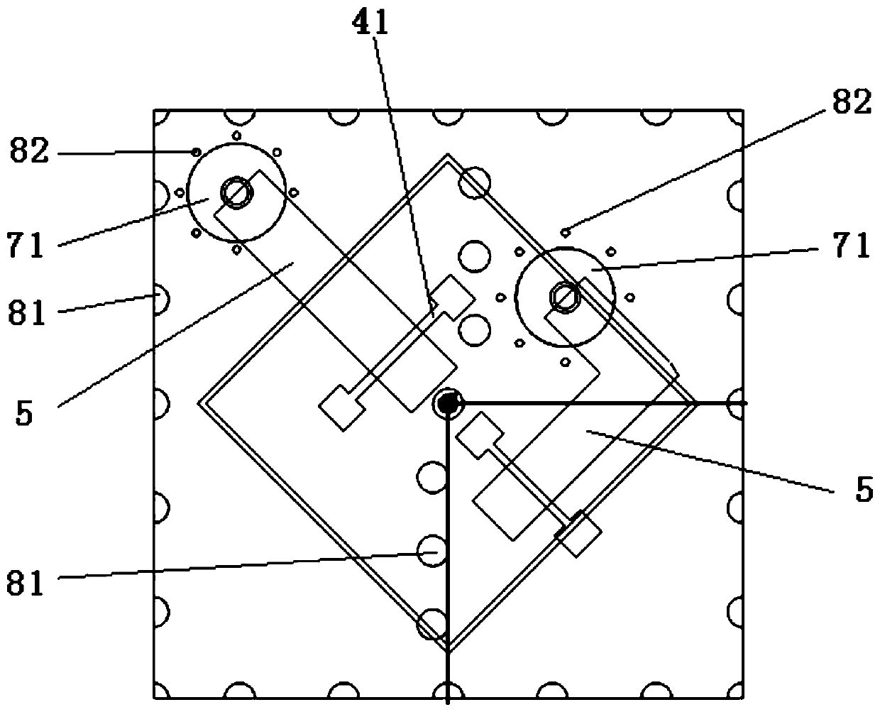 An angle-fed broadband high-isolation dual-polarized antenna