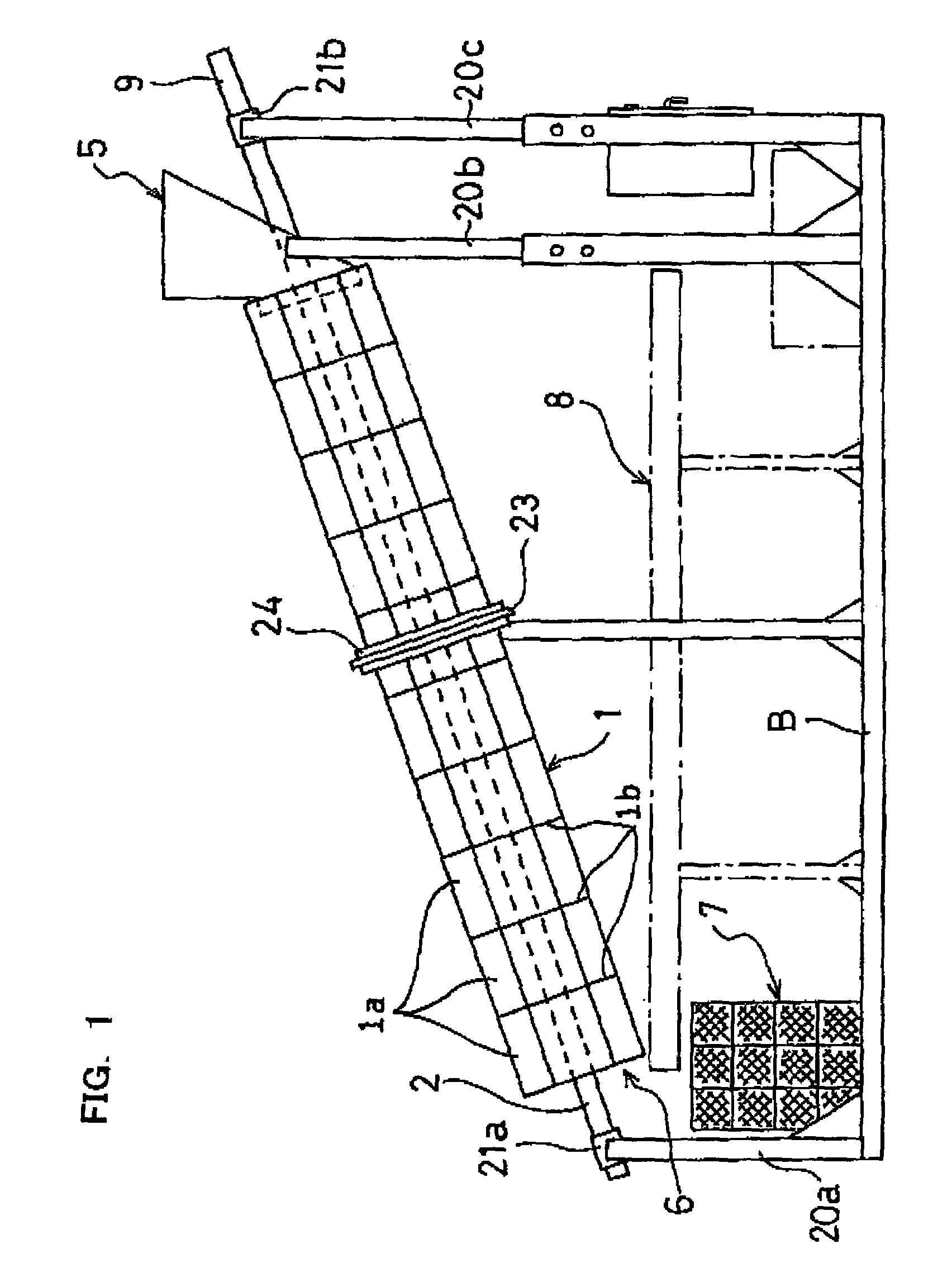 Device for cleaning food with ozone water, and method of cleaning food using cleaning device