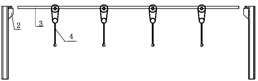 Travelling crane capable of achieving multistation feed at same time period