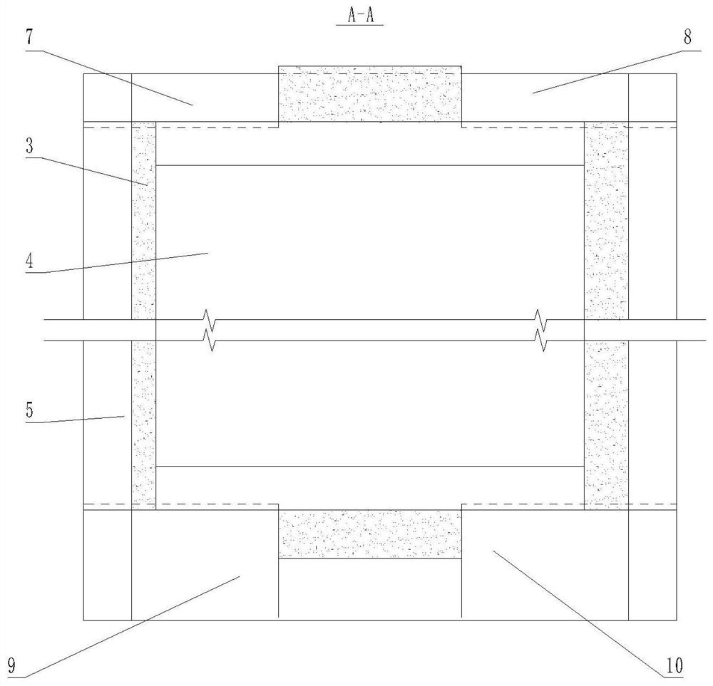 Self-heating solid wood composite floor and preparation method thereof