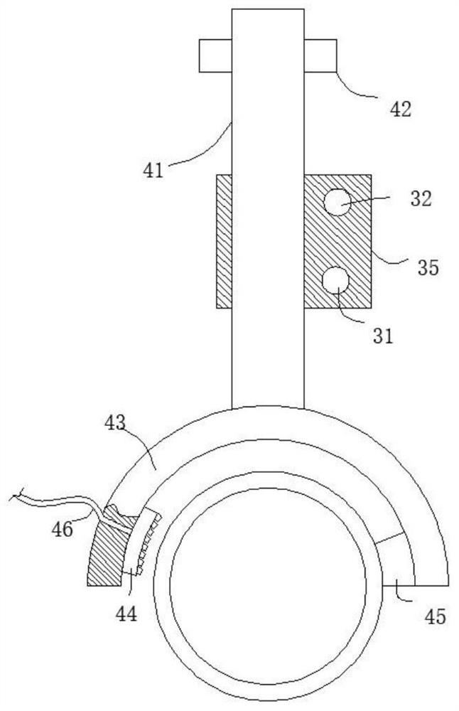 A pipe clamping and spraying equipment