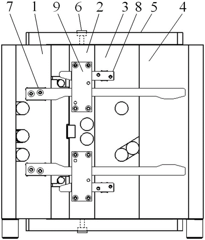 Mould with mechanical buckles