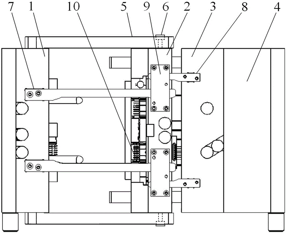 Mould with mechanical buckles