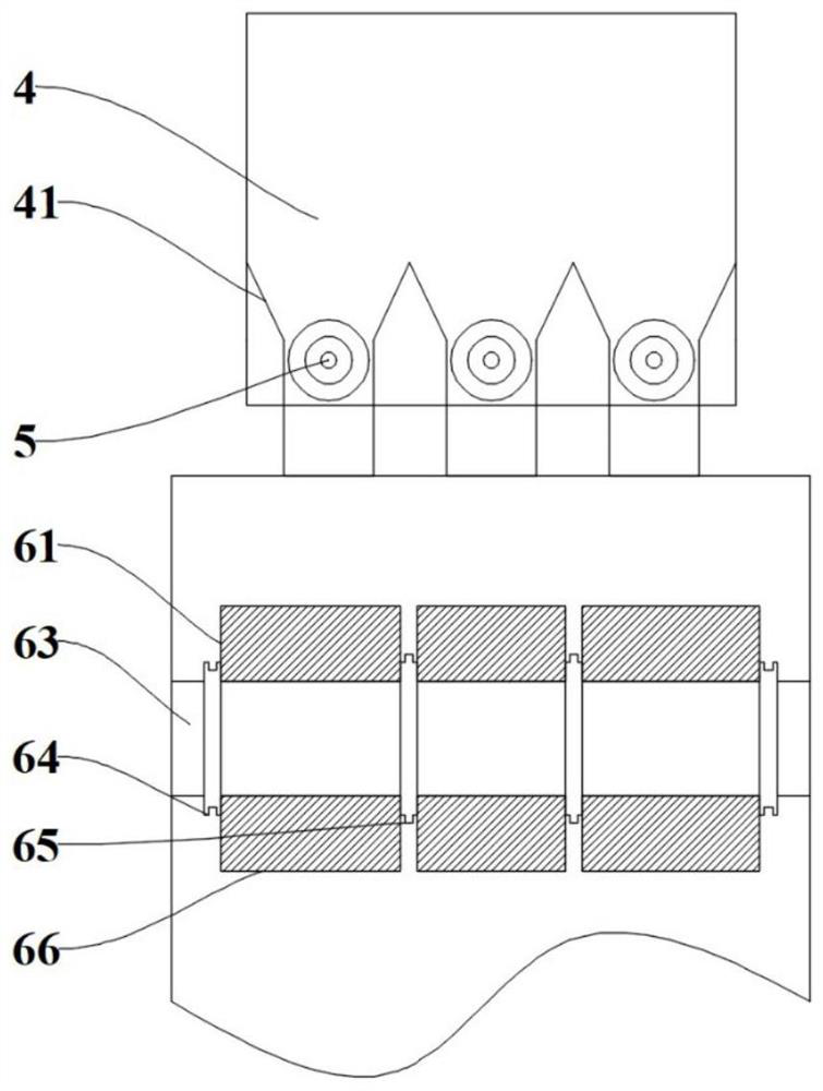 A kind of multiphase organic waste comprehensive feed pyrolysis device