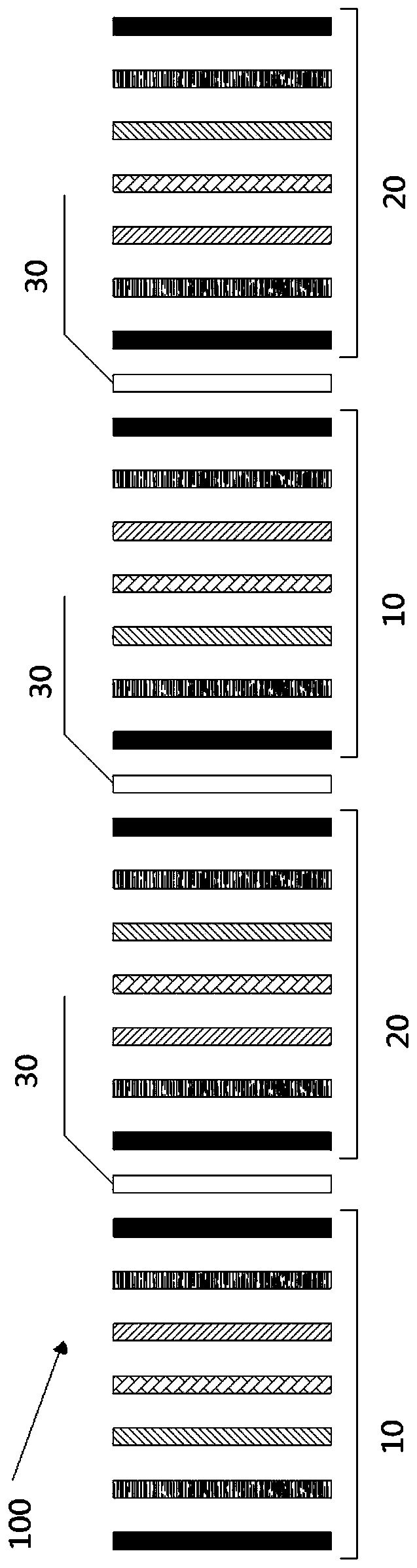 A membrane capacitive deionization array with movable electrodes and its deionization method