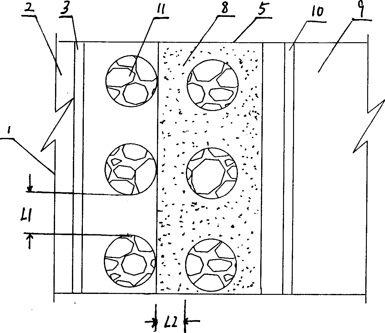 Column-hammer strong-tamper displacing base kit supporting construction method