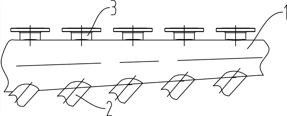 Suction pipe applicable to fracturing pump