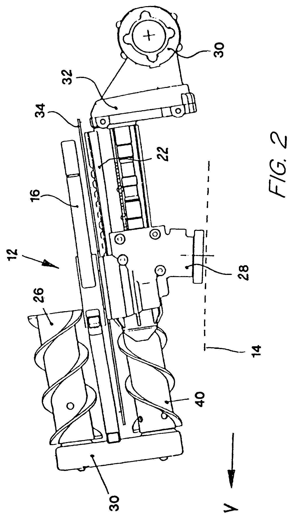 Gathering and picking device having a curved picking gap