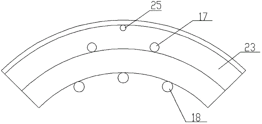 Shape-following slicking device for gap of steam-sealing ring of steam turbine