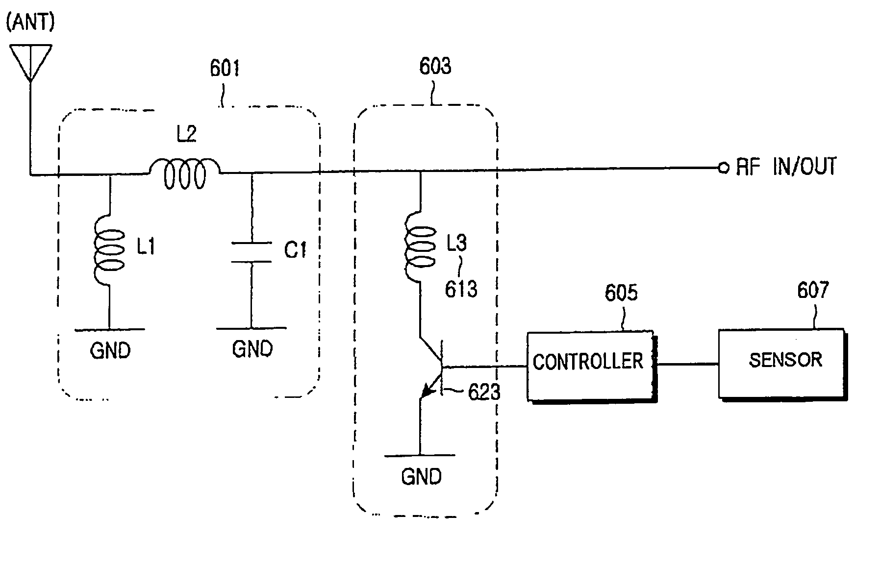 Device and method for antenna matching in portable wireless terminal with built-in antenna