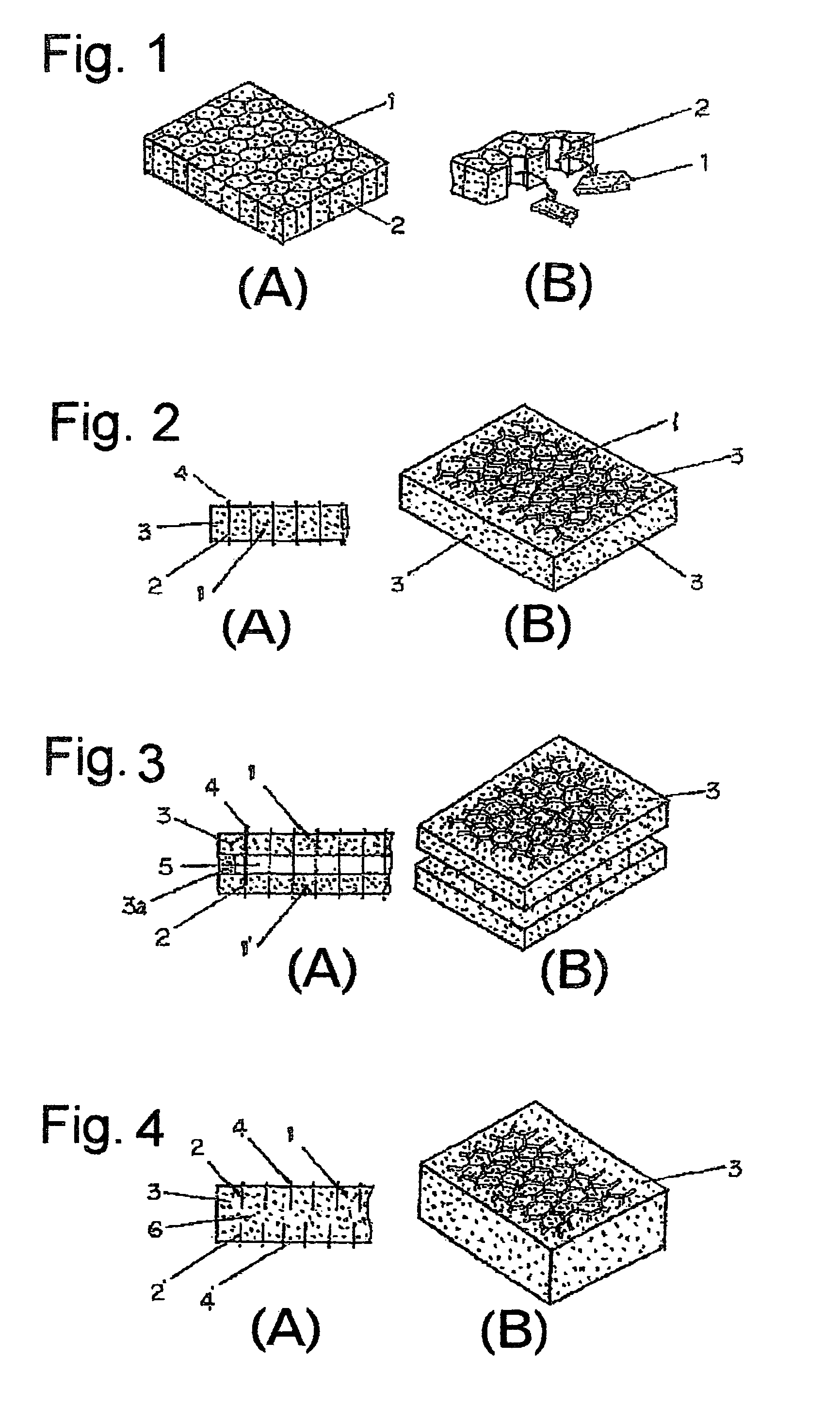 Sandwich panel including honeycomb structure body and method of producing the sandwich panel