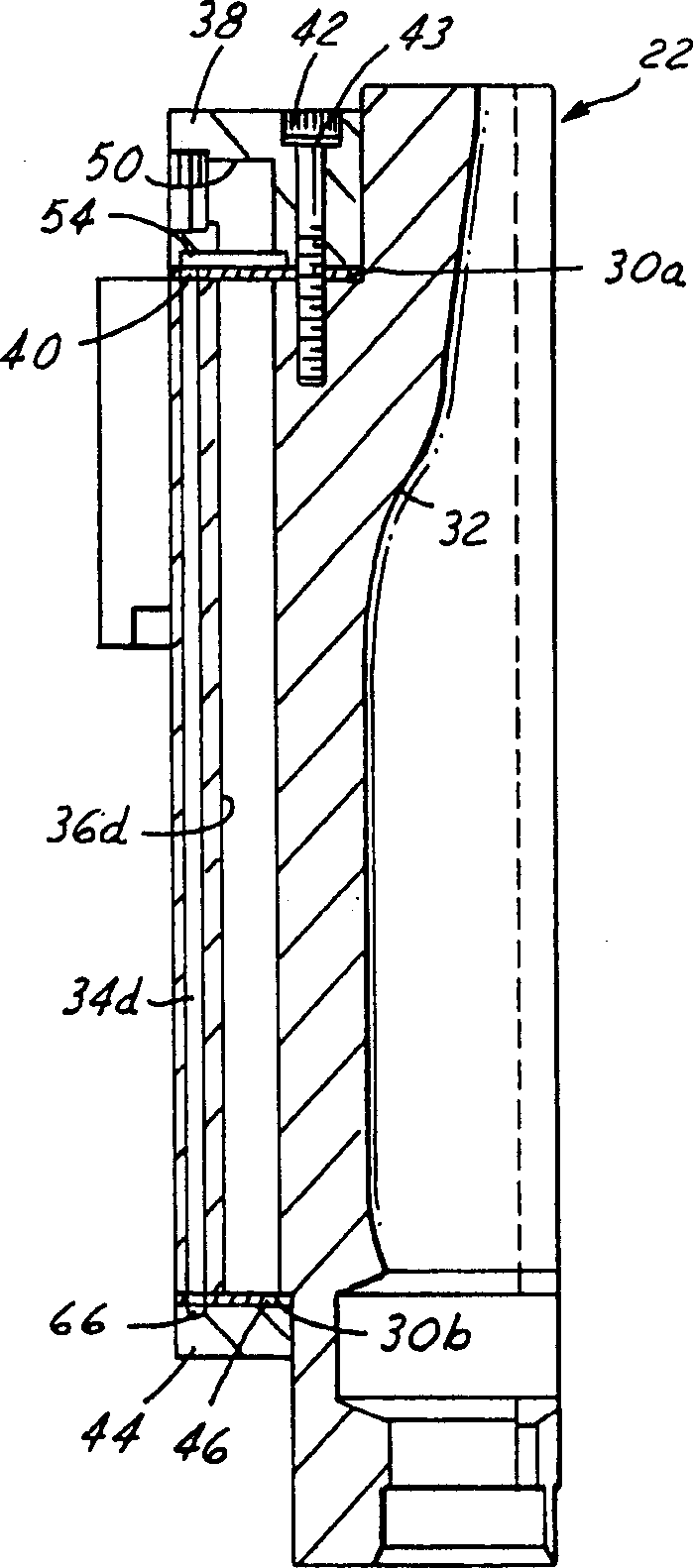 Liquid cooling of mould for making glass utensils