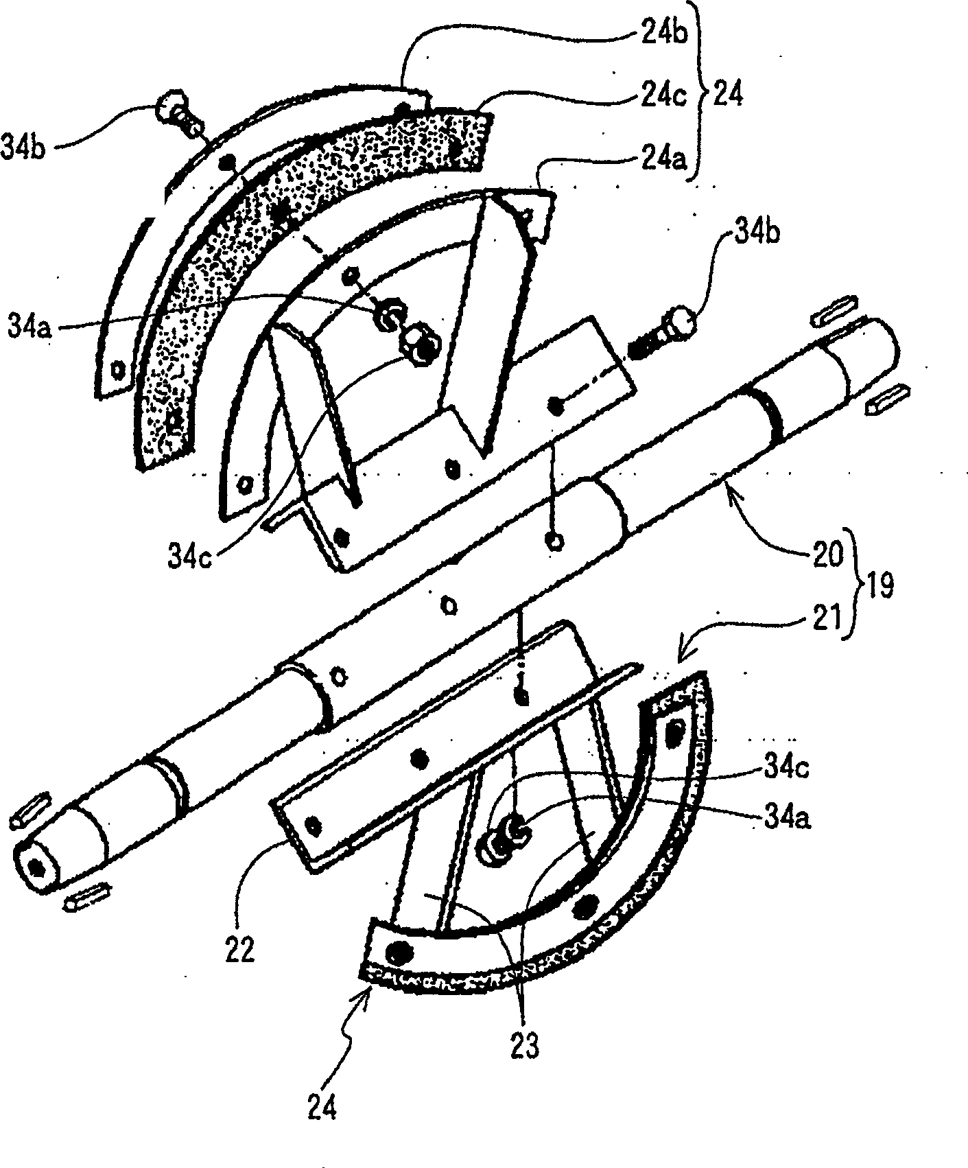 A spraying device of mortar or concrete and a spraying method ofthe mortar or concrete using the device