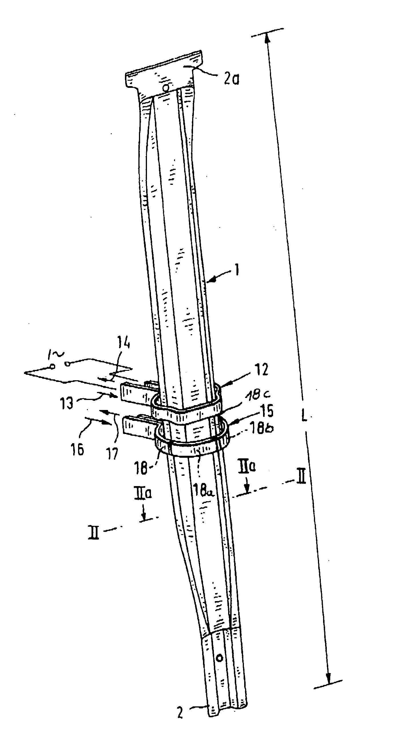 Apparatus for heat treatment of structural body parts in the automobile industry