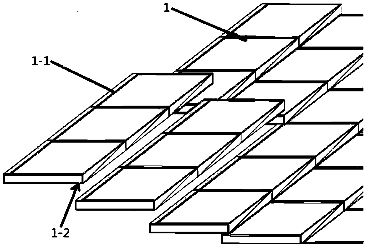 Full series-parallel stacked photovoltaic module and manufacturing method thereof