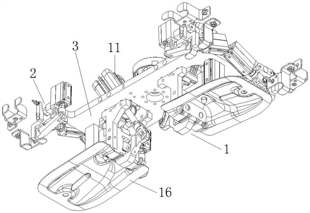 Welding clamp and matched feeding and discharging tool thereof