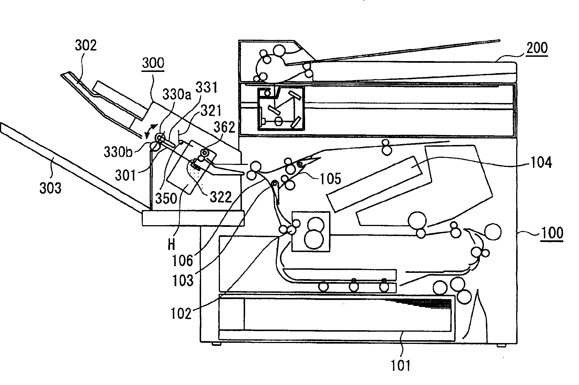 Sheet conveying apparatus, sheet treating apparatus and image forming apparatus