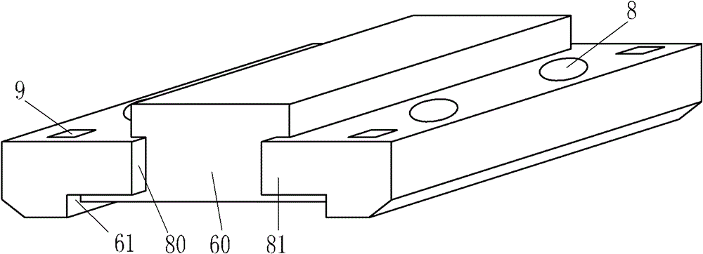 Vibration isolation device for the bed plate end of the floating track
