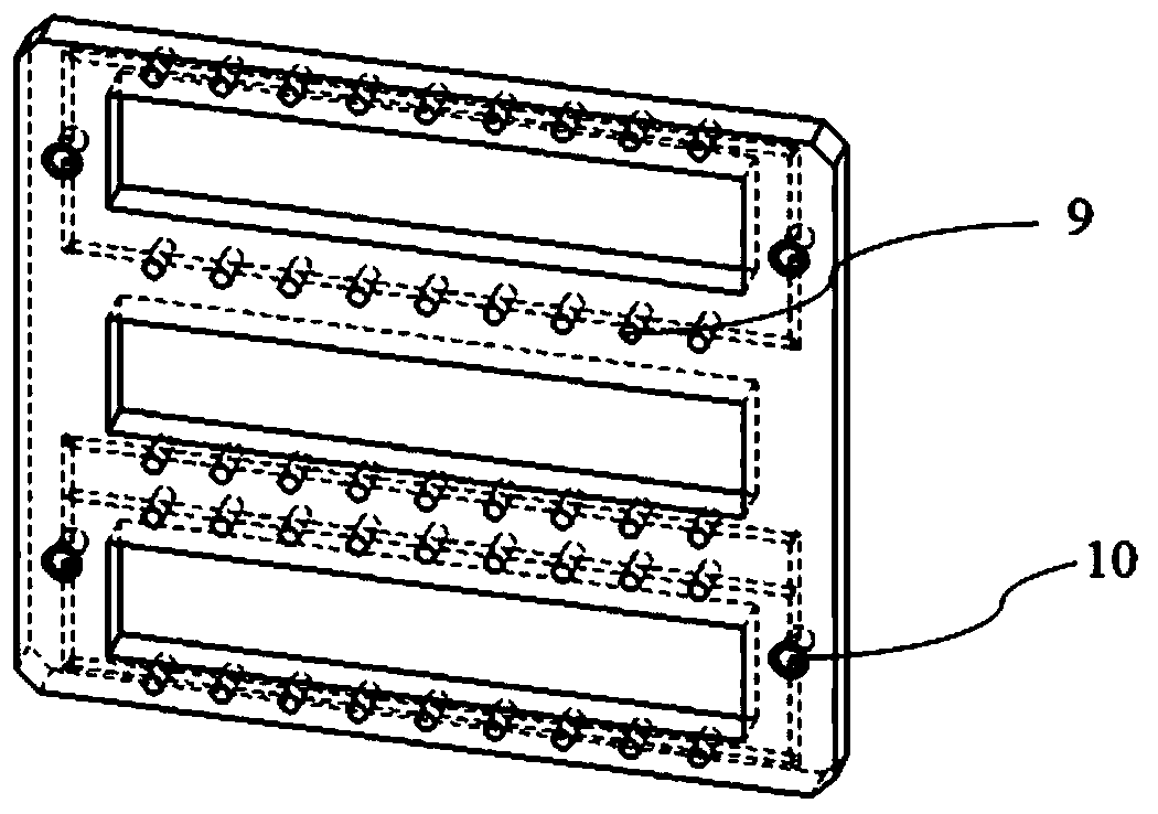 Solder strip traction device for crystalline silicon solar cell module and positioning and welding methods