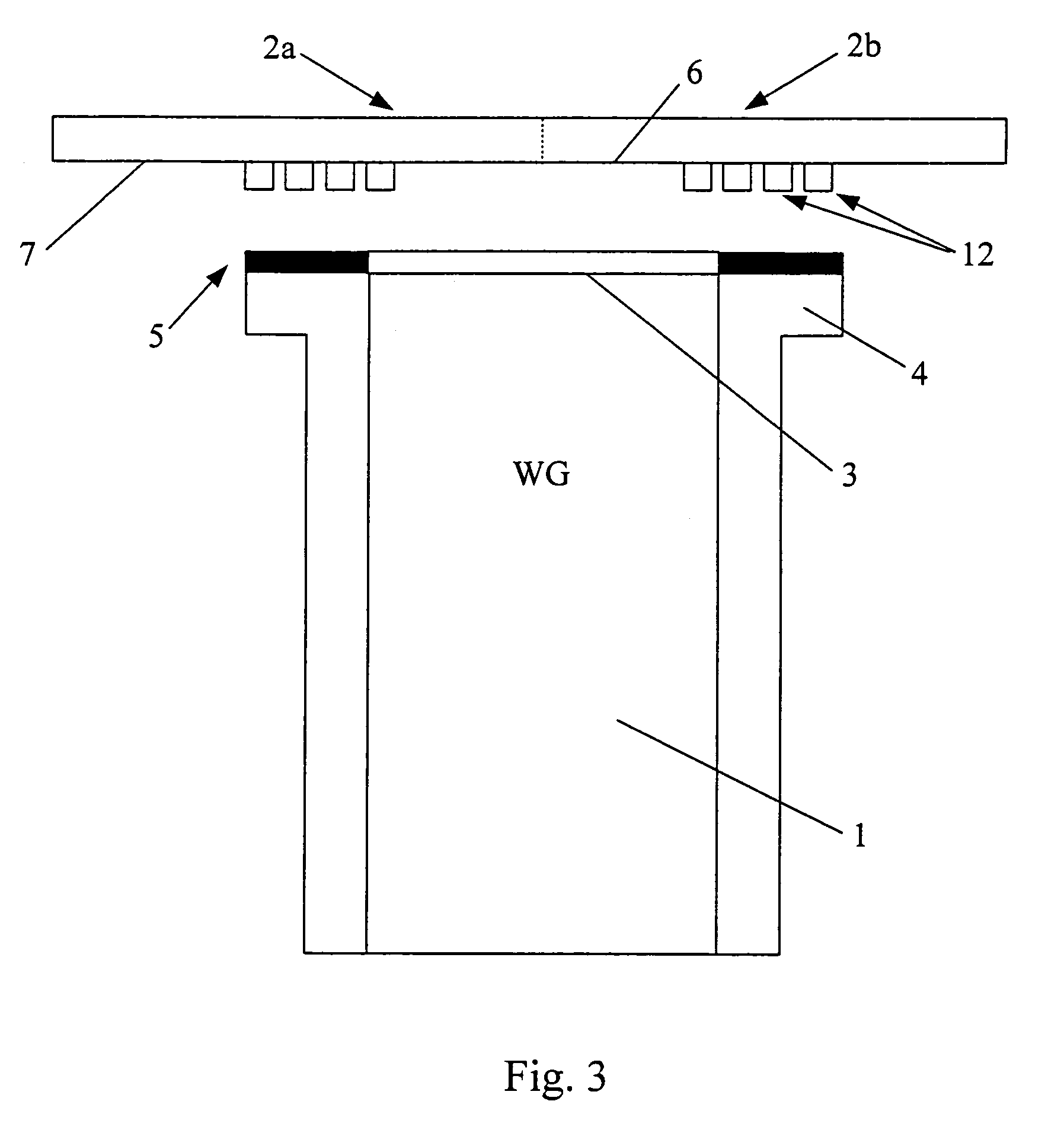 Self-aligned transition between a transmission line and a module