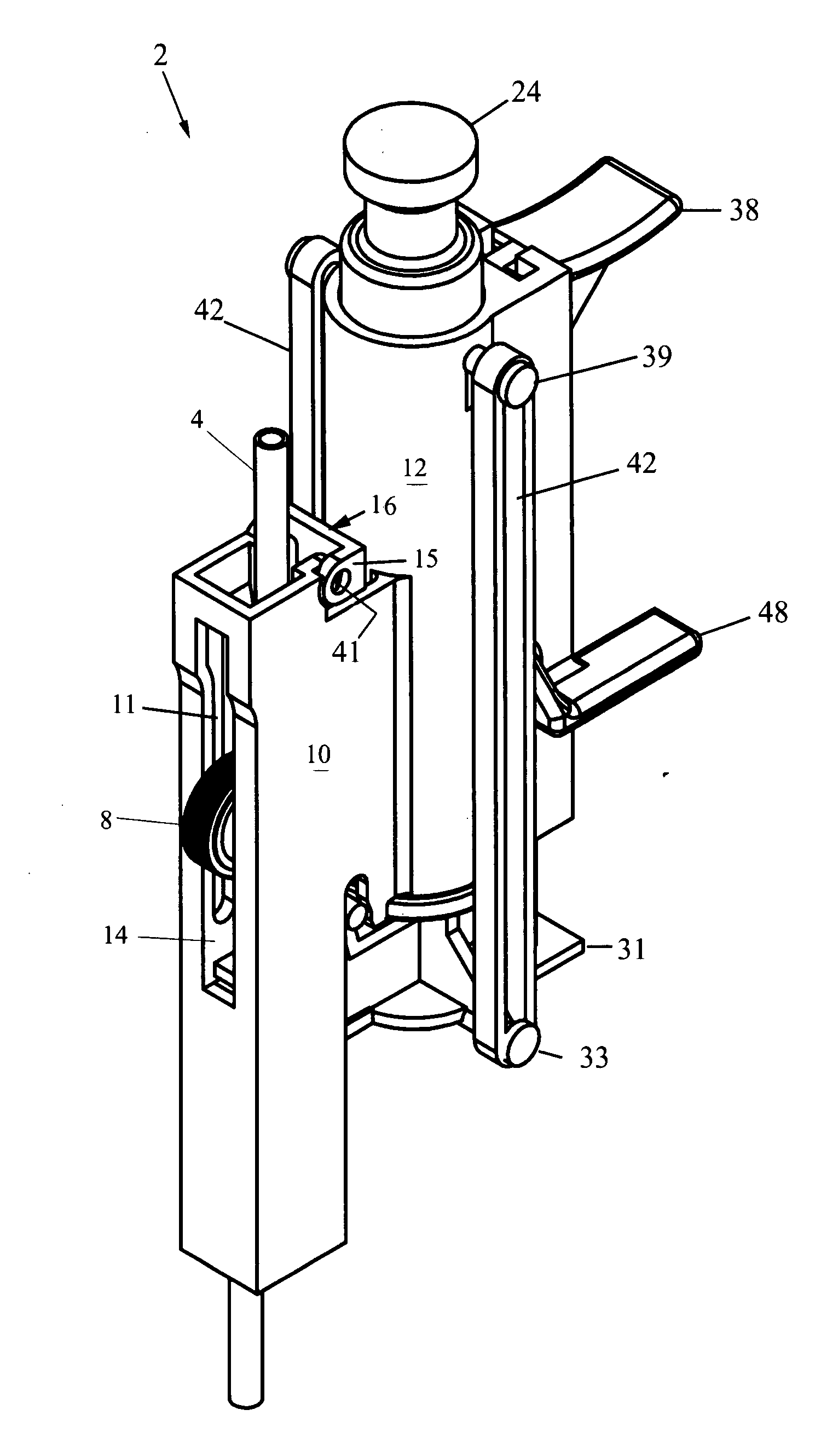 IV regulator with integral flushing mechanism