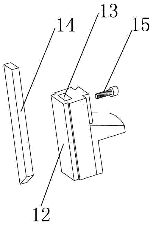 Pipe cutting device for pipe cutter