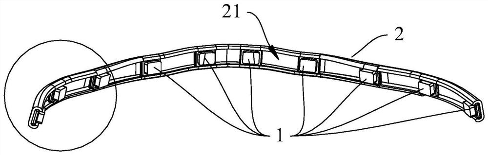 Invisible appliance capable of realizing three-dimensional control and manufacturing method thereof