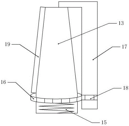 Roll toilet paper extracting device