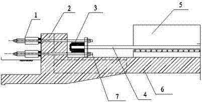 Core-penetrating pull-type pedestal for pre-tensioned pre-stressing U-shaped beam and construction method thereof