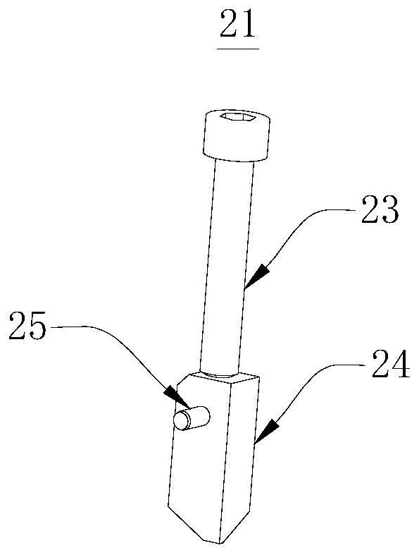 Jig for machining blade crown of engine blade and machining method of engine blade