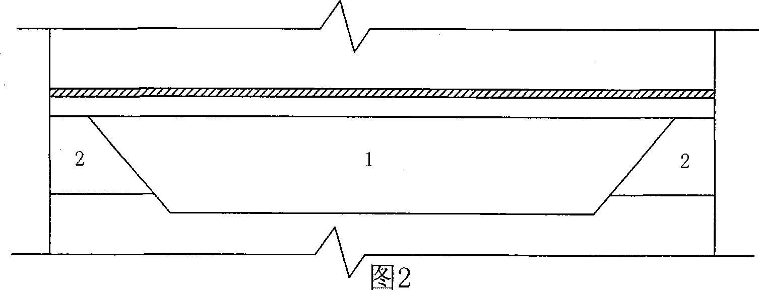 Middle plate construction method of wide pit top-down construction