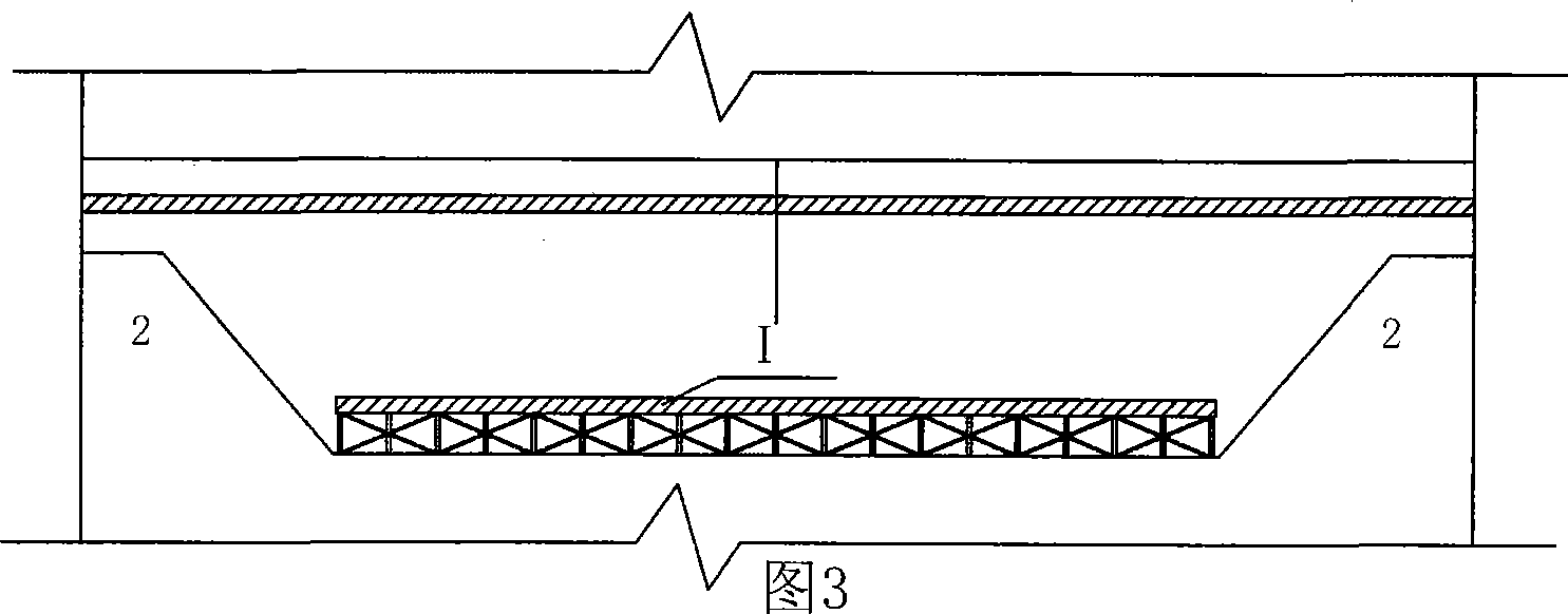 Middle plate construction method of wide pit top-down construction