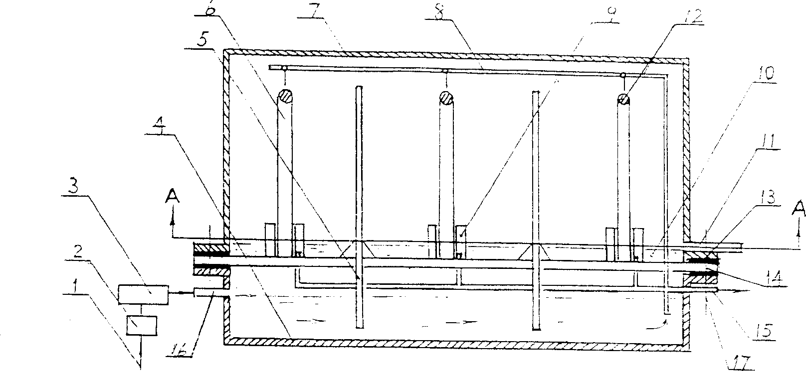 Landing solar energy capillary evaporating seawater desalting apparatus